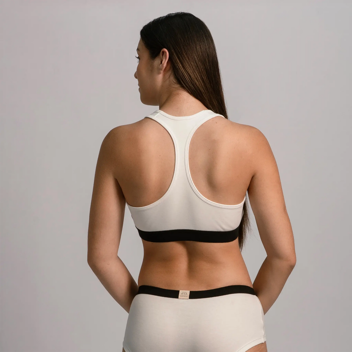 womens antiodor sports bra color white