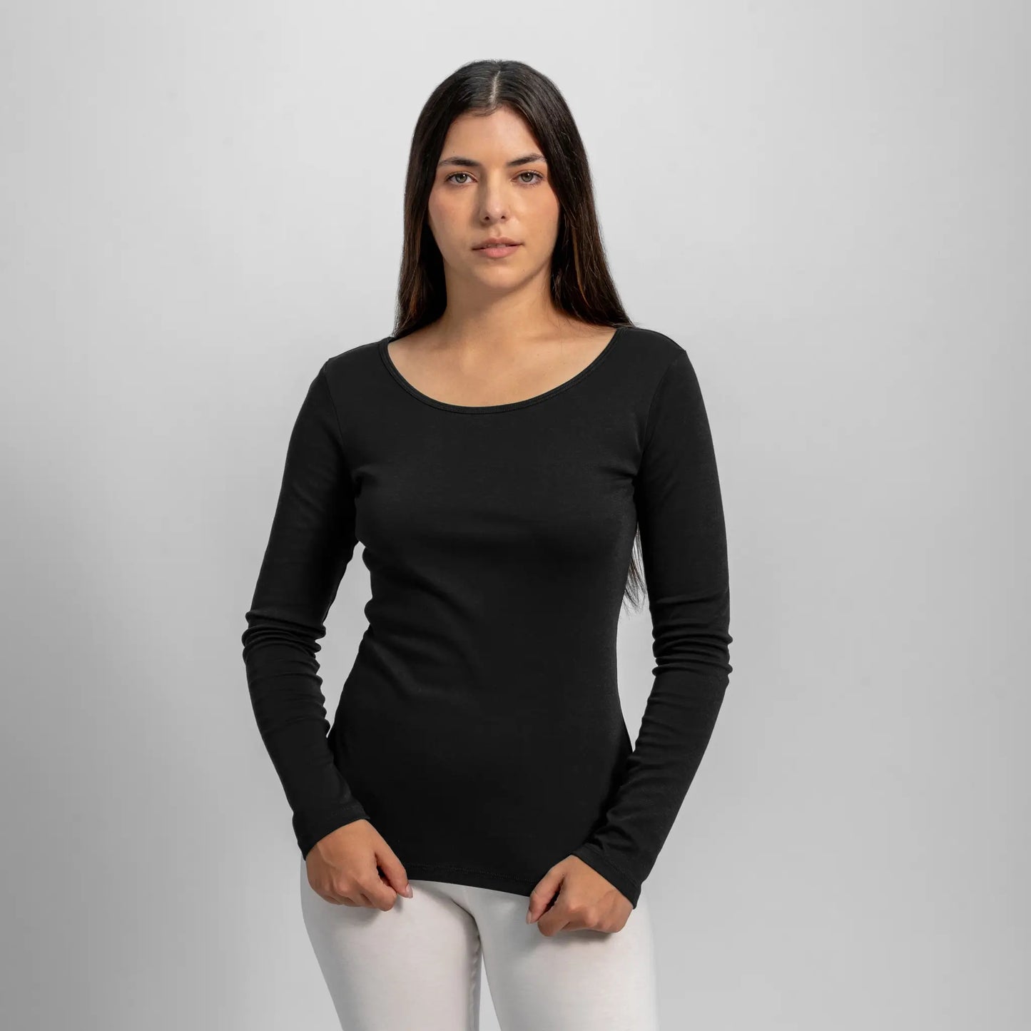 womens comfortable fit scoop neck long sleeve color black