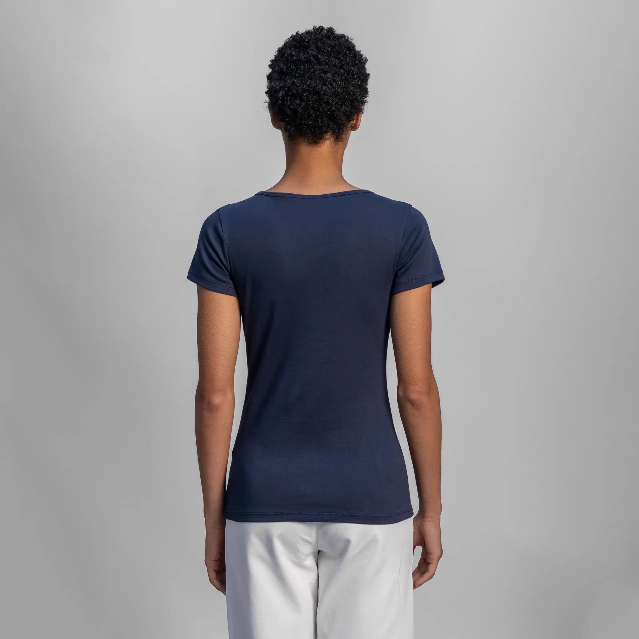 womens sustainable clothing crew neck color navy blue