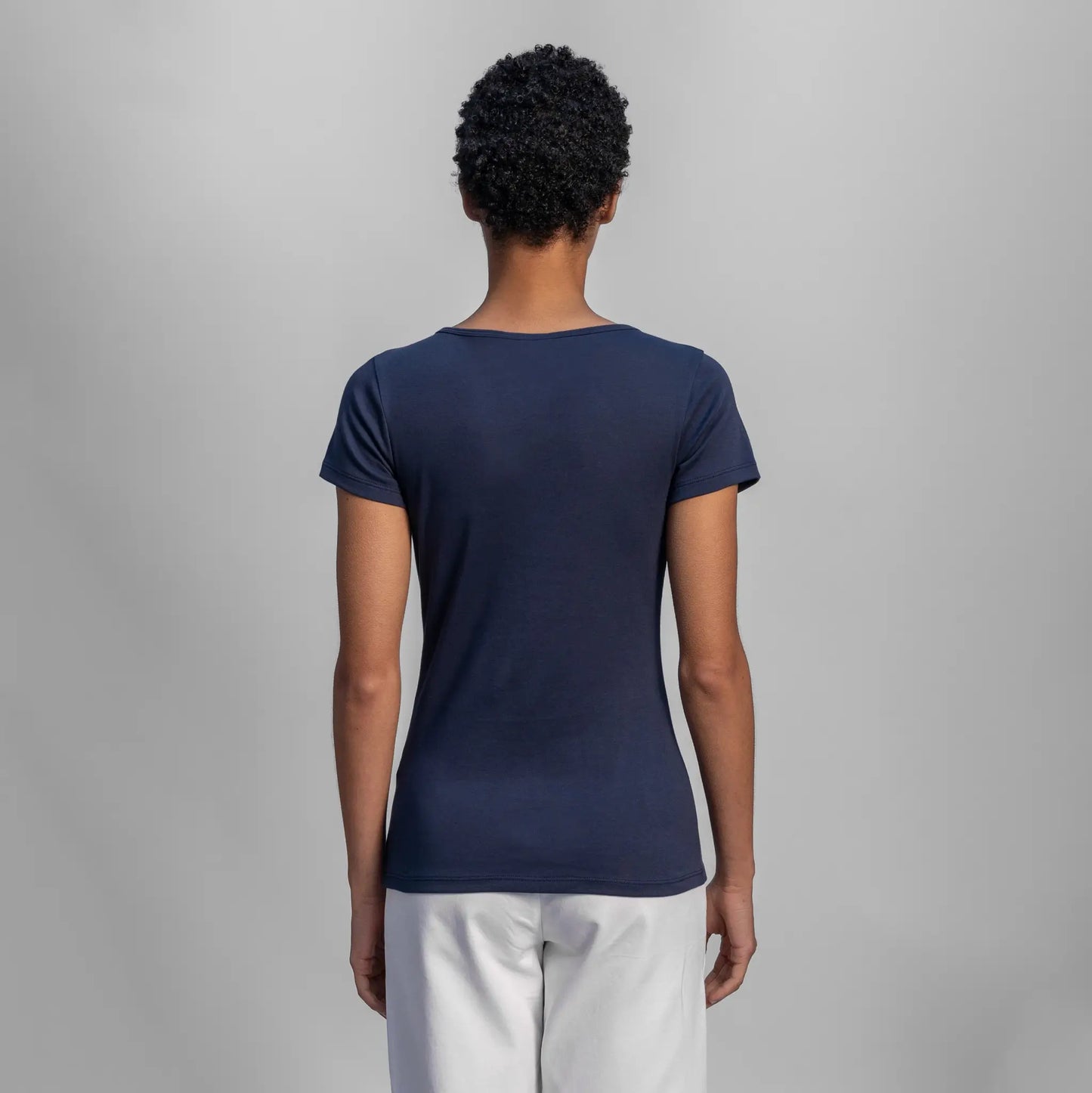 womens sustainable clothing crew neck color navy blue